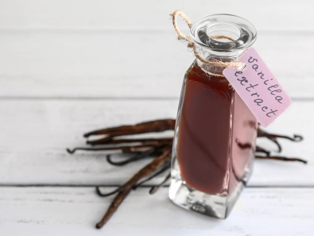 Gourmet Pure Vanilla Extracts and Extract-Making Supplies
