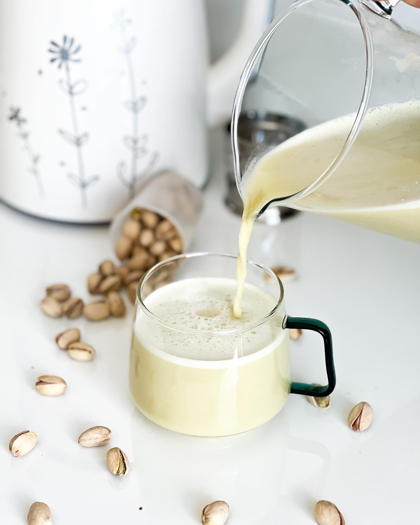 The Benefits of Homemade Plant Milks